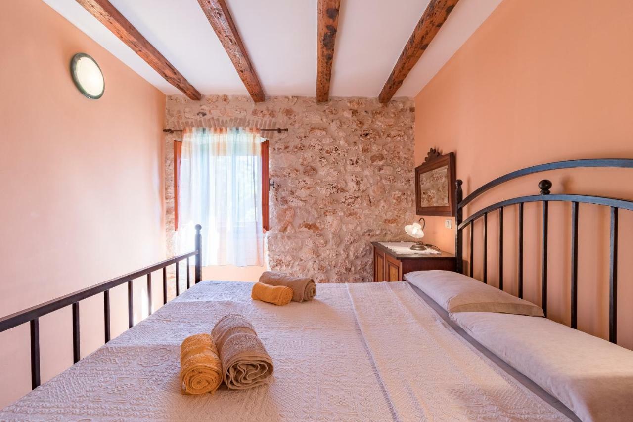 Country House Apartments Apartment