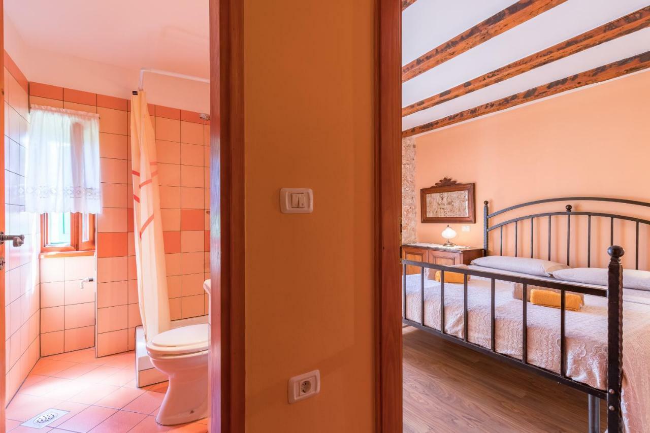 Country House Apartments *